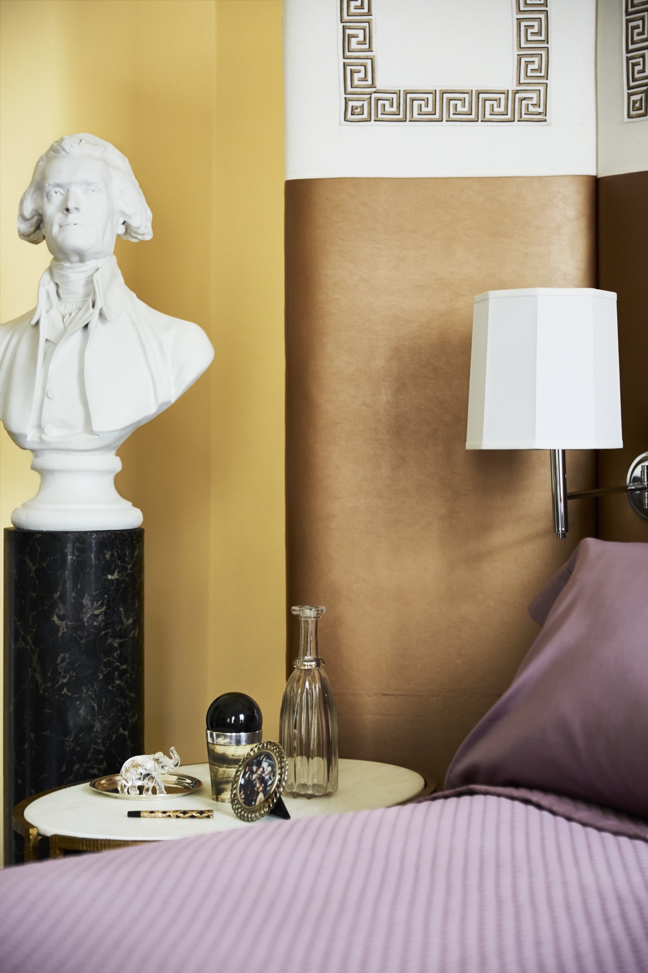 Monaco DC — interior photo 2 of 16